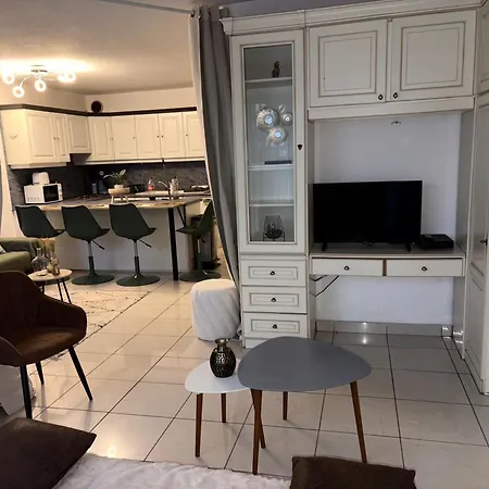 Lynaya Διαμέρισμα *